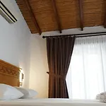 Pikan Ephesus 5*