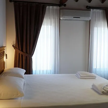 Pikan Ephesus * Σελτσούκ